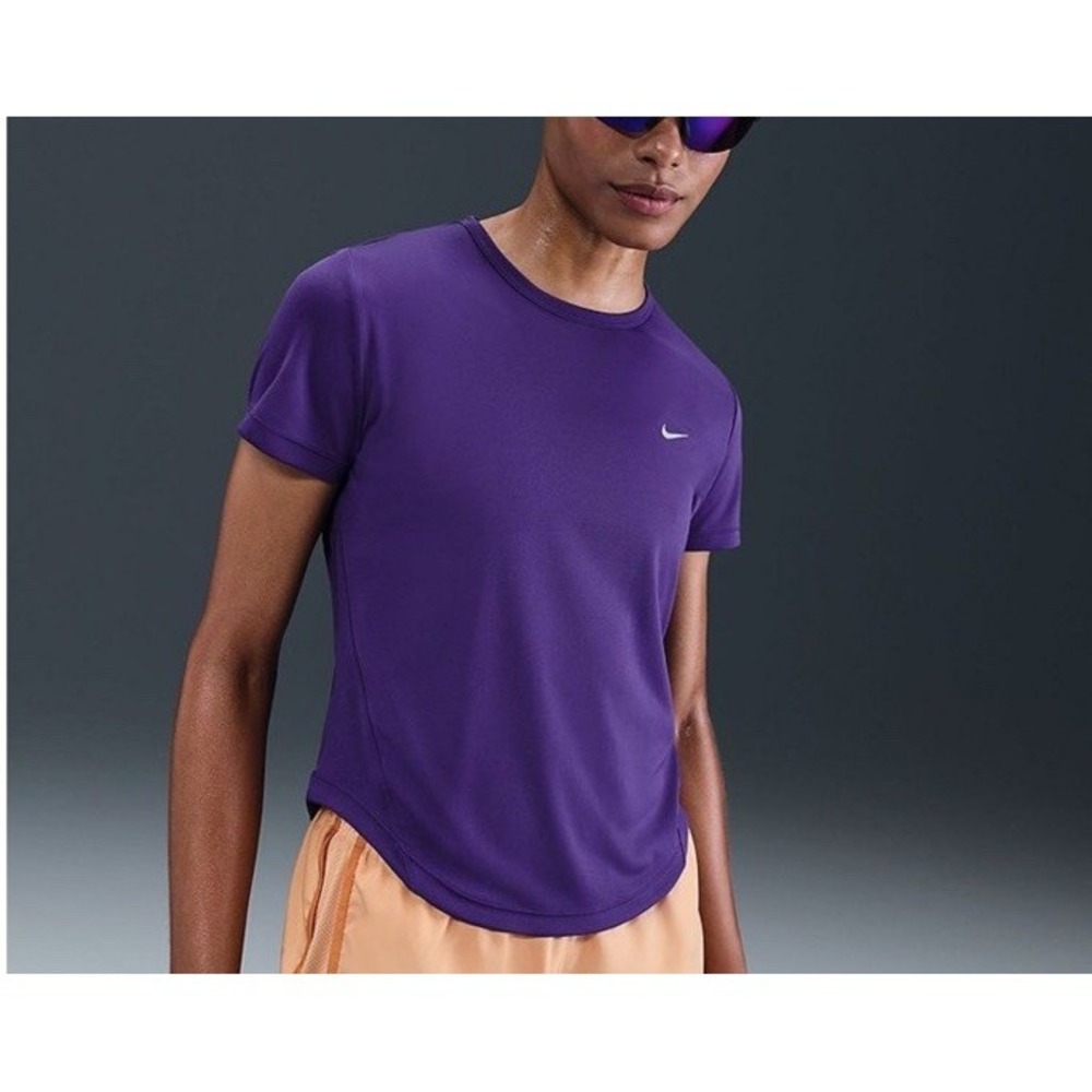 Nike Pro Dri Fit Purple Cropped Athletic Top Womens Small Performance Walk Run